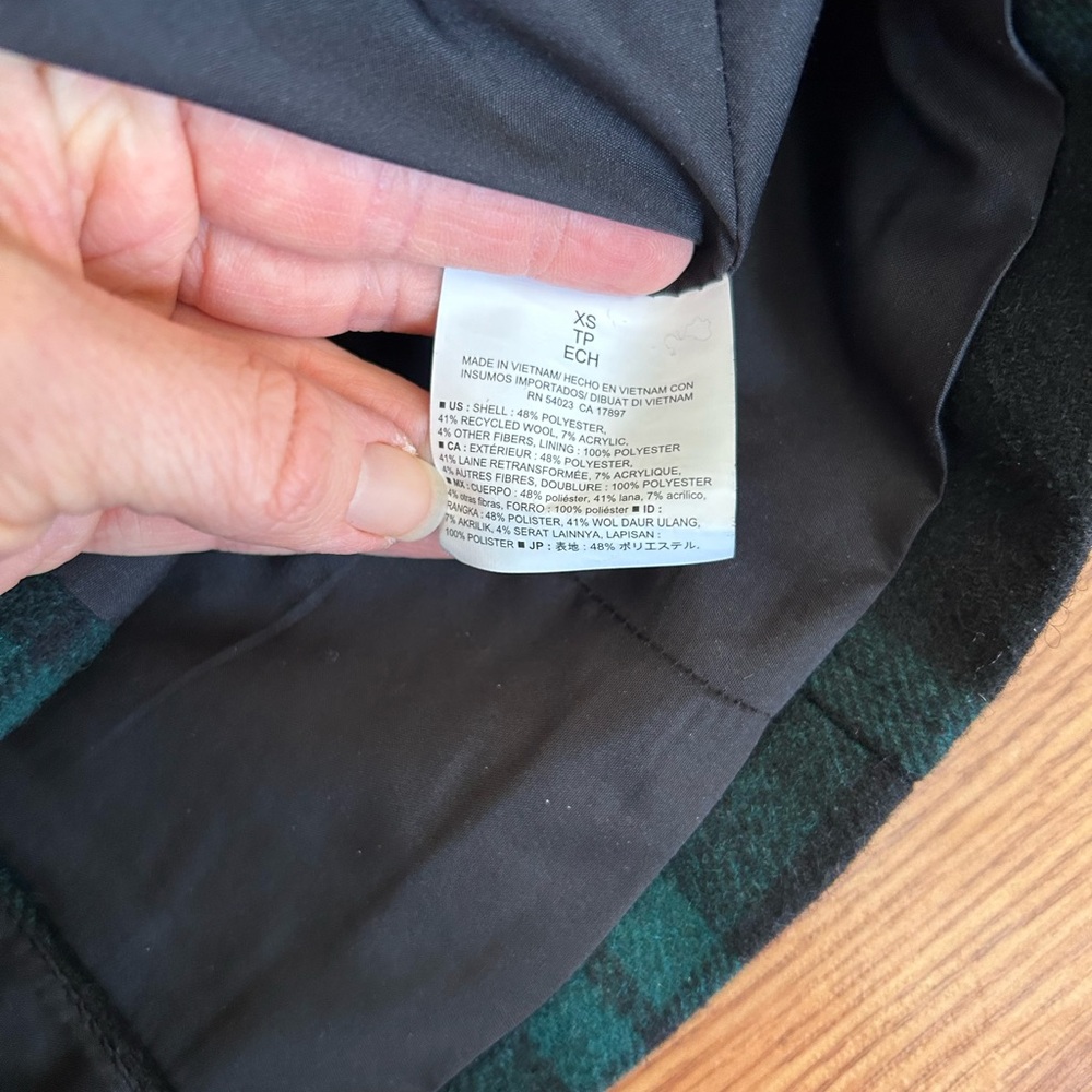Women’s Old Navy Green and Black Plaid Peacoat size XS - Picture 6 of 7